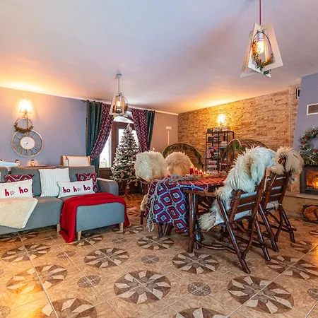 Bed and Breakfast Folkowy Dworek & Fun Murzasichle