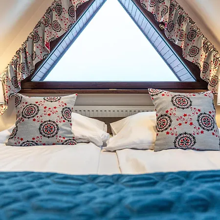 Bed & Breakfast Folkowy Dworek & Fun