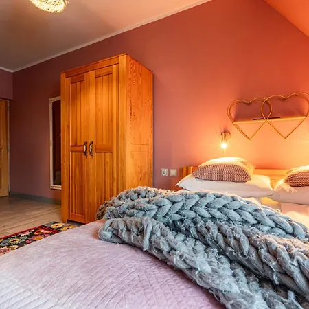 Folkowy Dworek & Fun