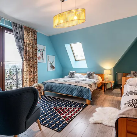 Bed and Breakfast Folkowy Dworek & Fun 3*