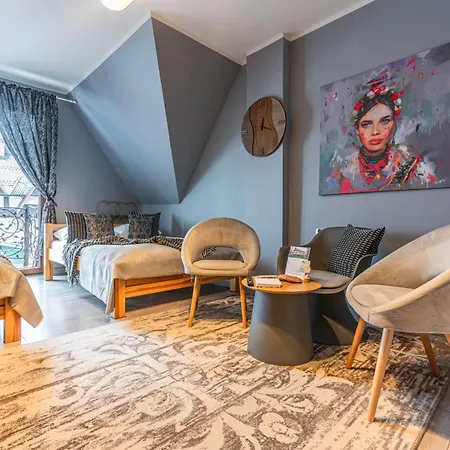 Folkowy Dworek & Fun