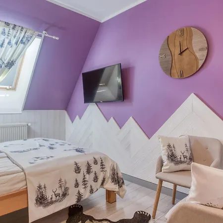 Bed and Breakfast Folkowy Dworek & Fun