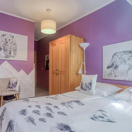 Bed and Breakfast Folkowy Dworek & Fun 3*