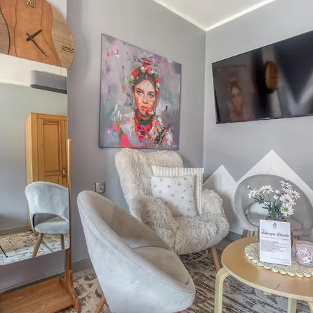 Folkowy Dworek & Fun Bed and Breakfast Murzasichle