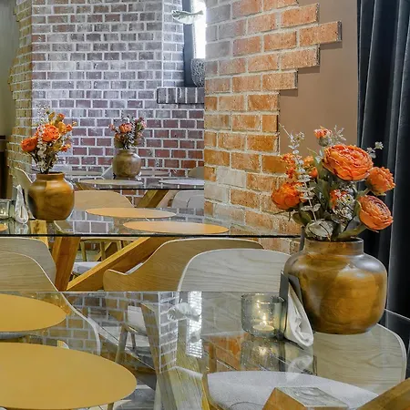 Folkowy Dworek & Fun Bed and Breakfast
