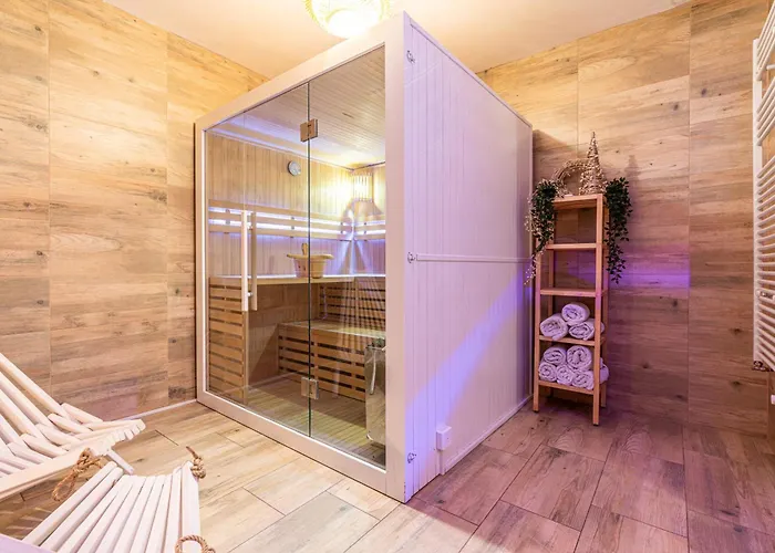 Folkowy Dworek & Fun Couette-café