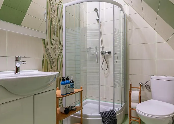 Folkowy Dworek & Fun Couette-café