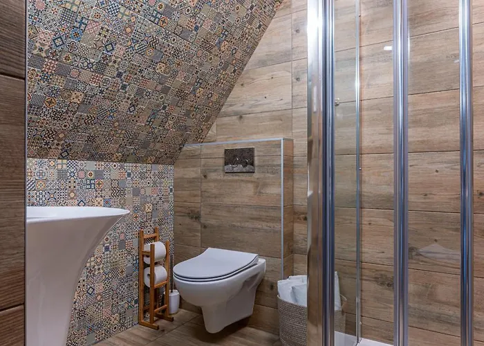 Folkowy Dworek & Fun Couette-café Murzasichle